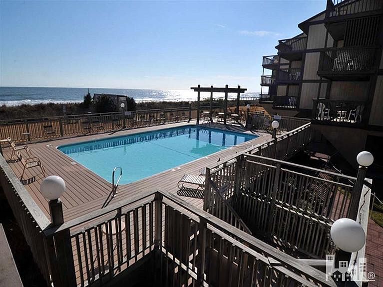 1st image of 1311 S Lake Park Boulevard #16B