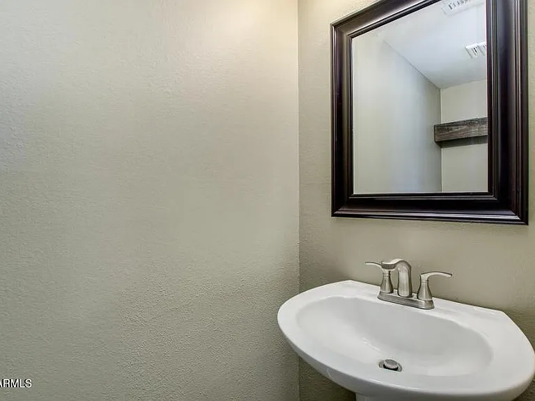 8303 E Thomas Rd — Photo 18