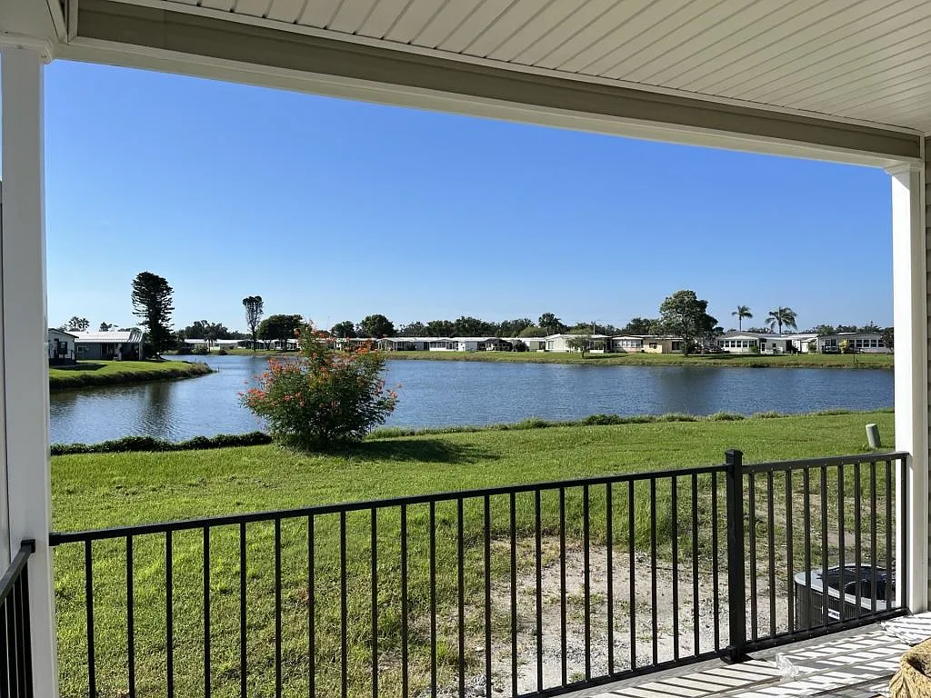 3 bed, 2.0 bath, 1460 sqft, $1,699 — Photo 4