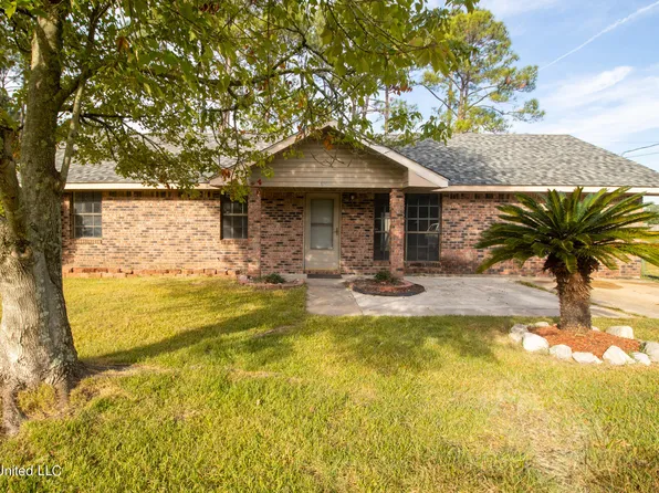 823 Tee St, Biloxi, MS 39532