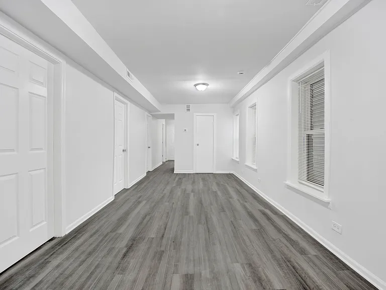 2152 W 21st St #1R — Photo 4