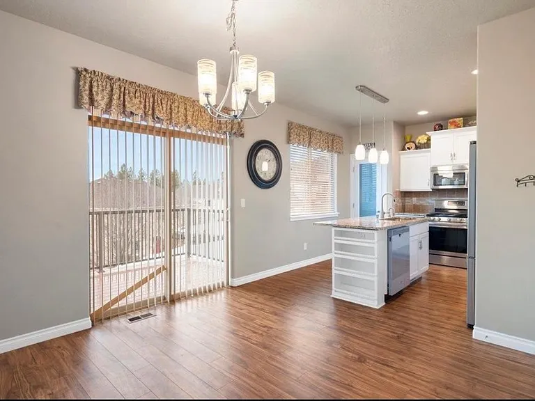 4819 N Emerald Ln — Photo 8