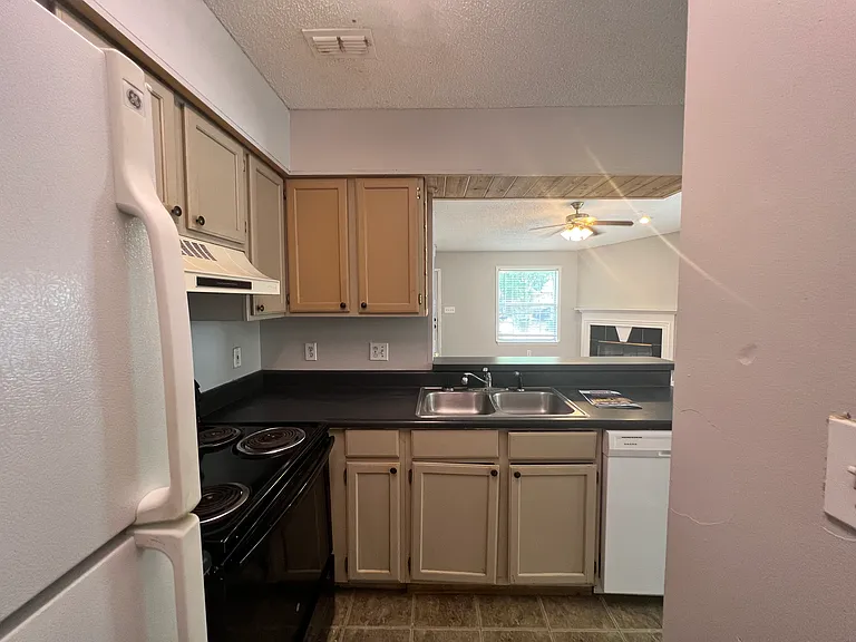 Nugget Ln — Photo 9