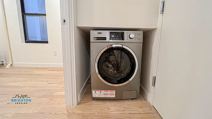 Rented by Brighton Management | media 9