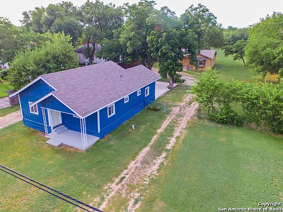 3rd image of 335 Ware Blvd