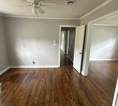 5th image of 2467 Spring Garden Dr SW