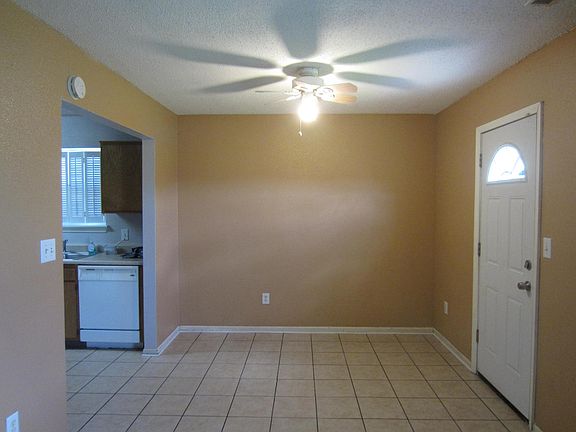 5th image of 4129 Village Trace Blvd