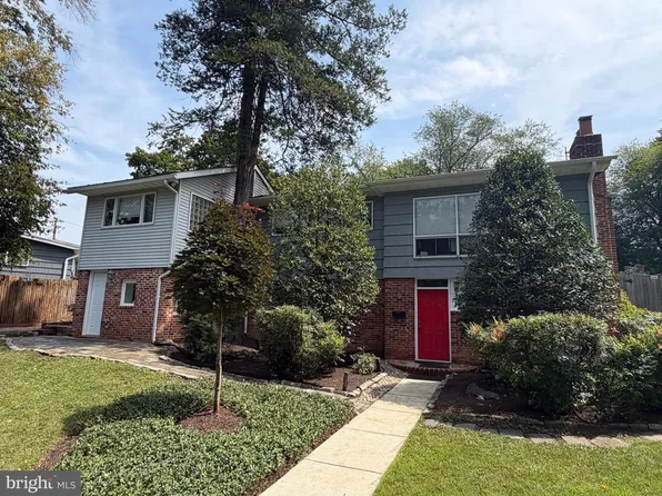 3918 Denfeld Ct, Kensington, MD 20895