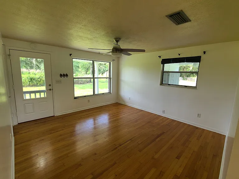 16579 SW 137th Ave — Photo 5