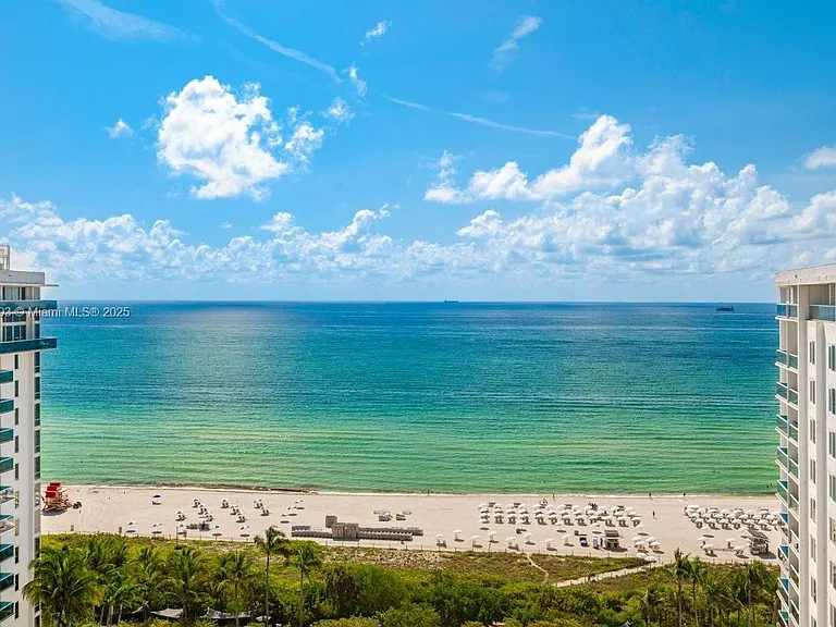 2301 Collins Ave #20 — Photo 28
