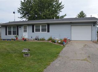 308 W Hillside Dr, Syracuse, IN 46567