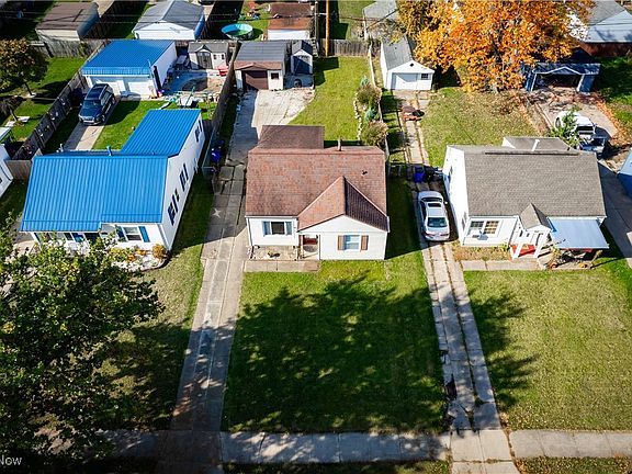 3rd image of 4528 W 145th St
