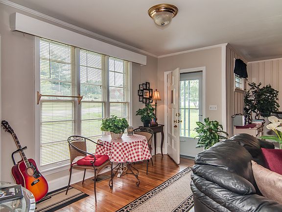 5th image of 308 Woodberry Dr