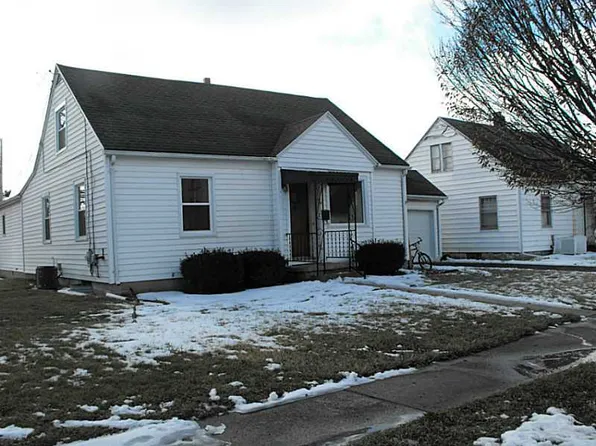 211 W Plum St, Wapakoneta, OH 45895