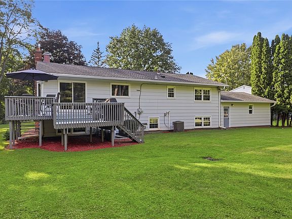 2nd image of 4923 Mary Jane Ln