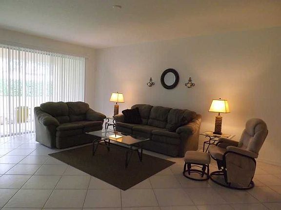 4th image of 411 W Tangerine Sq SW