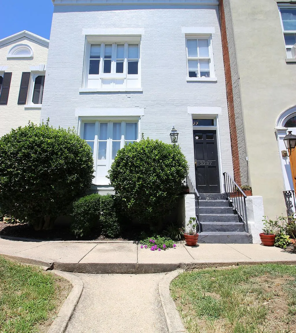 1 bed, 387 sqft, $2,700 — Photo 2