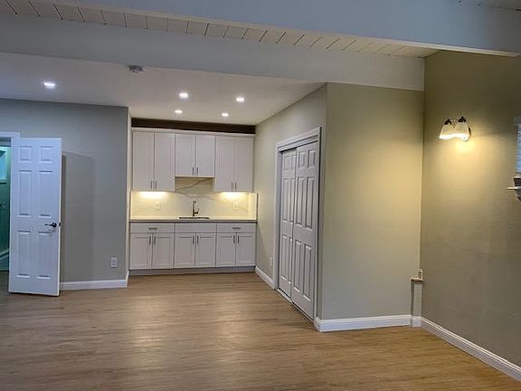 3rd image of 15335 Charmeran Ave