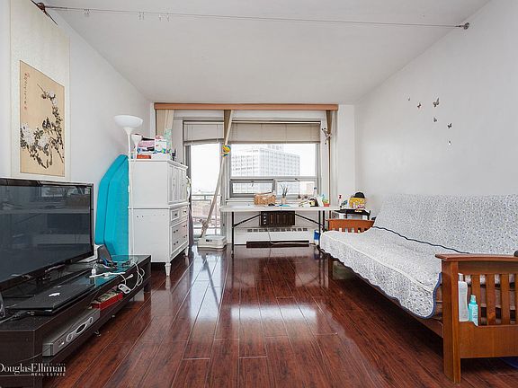 3rd image of 6125 97th St APT 12E