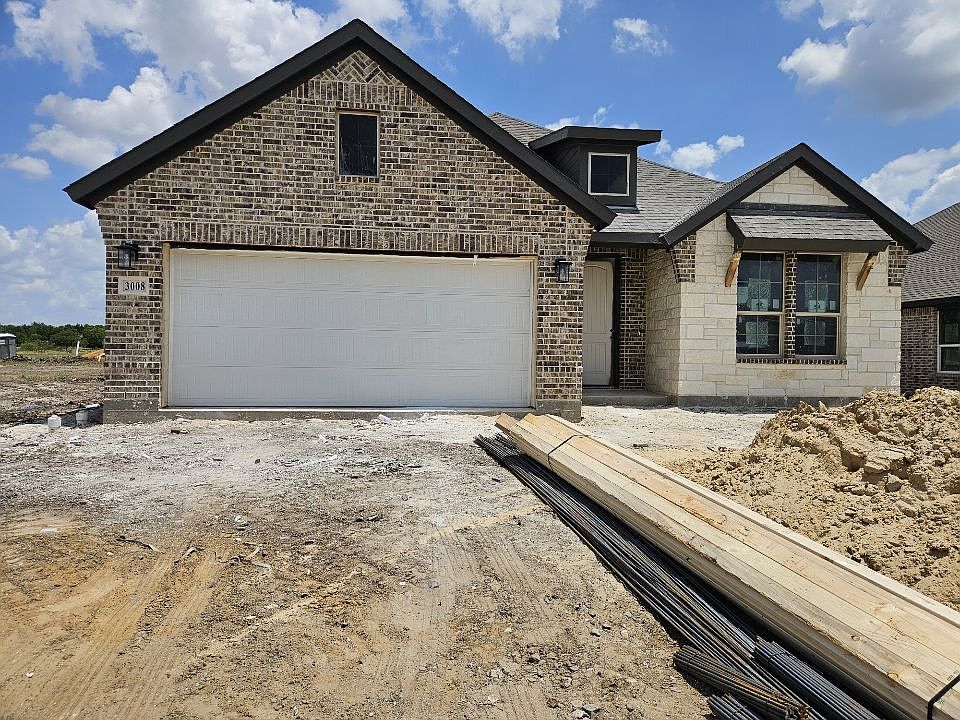 1st image of 3008 Leopard Ln
