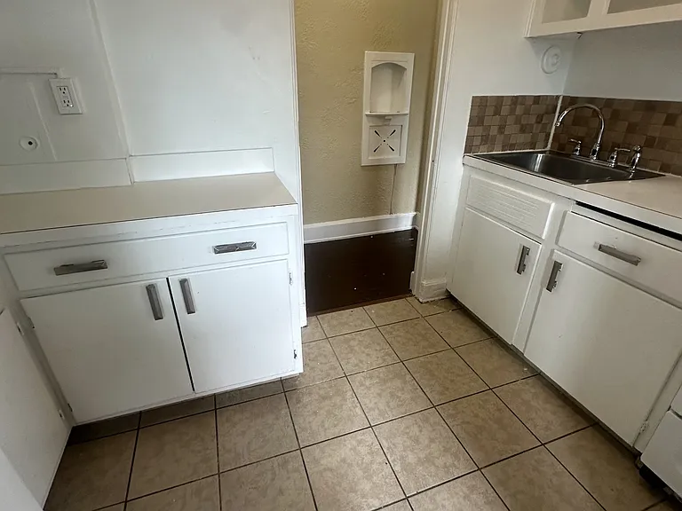 155 W River Streetsuite E #4 — Photo 7