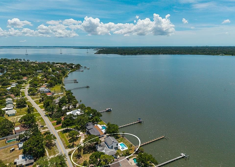1st image of 412 Shore Dr E