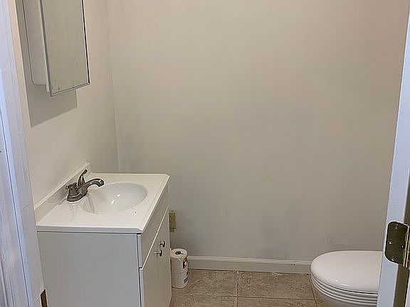 2nd image of 55 Wolf Trap Cir
