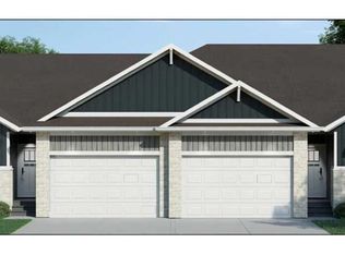 4938 S Beardsley Ave, Lacombe, AB T4L0G4