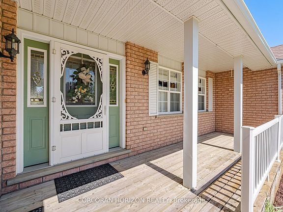5th image of 71 Grayview Dr