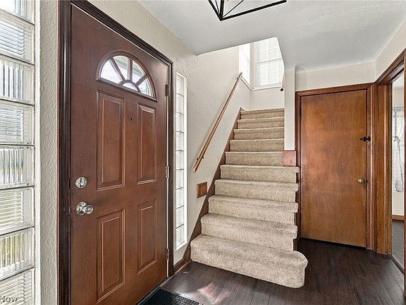 4th image of 4194 W 59th St