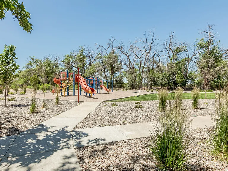 Valley Apartments — Photo 18