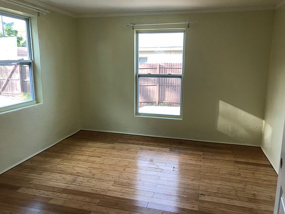4th image of 530 Yelvington Ave