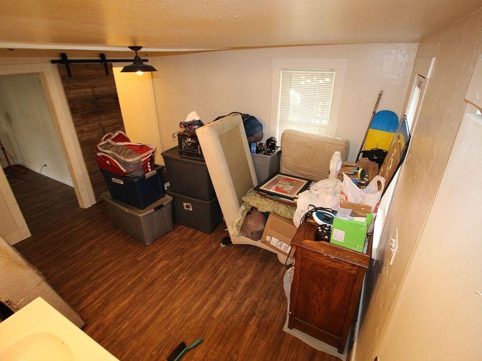 2nd image of 1795 Laurel St Unit B