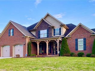 1779 Ramhurst Dr, Clemmons, NC 27012