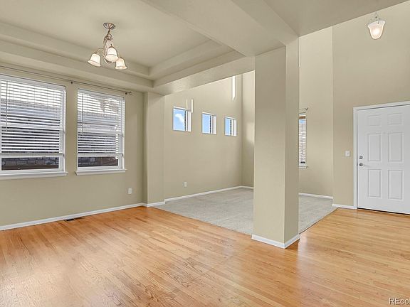 4th image of 279 N Irvington St