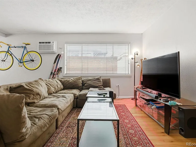 1063 N Clarkson St #8A — Photo 6