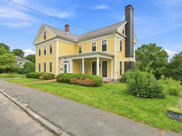 11 High St, Monson, MA 01057