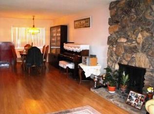 21811 Hiawatha St, Chatsworth, CA 91311