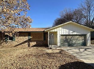 1312 Skyline Cir, Junction City, KS 66441