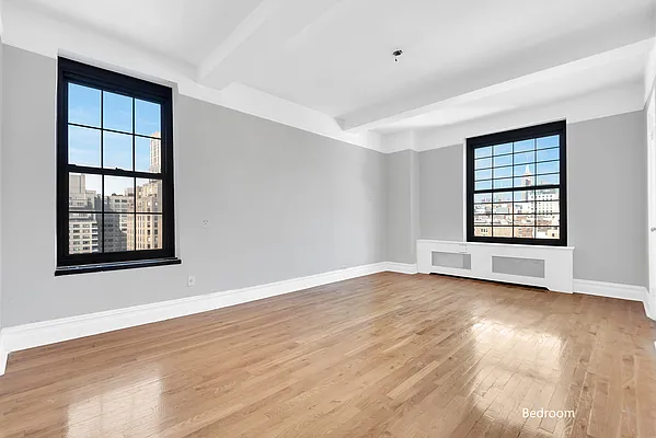 Bedroom, photo 1