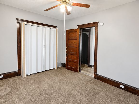 4th image of 2055 W 87th St