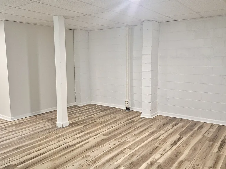 200 Wellview Dr — Photo 21