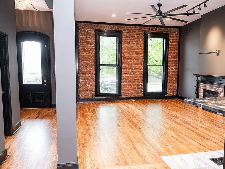 275 S Limestone St #150 — Photo 20