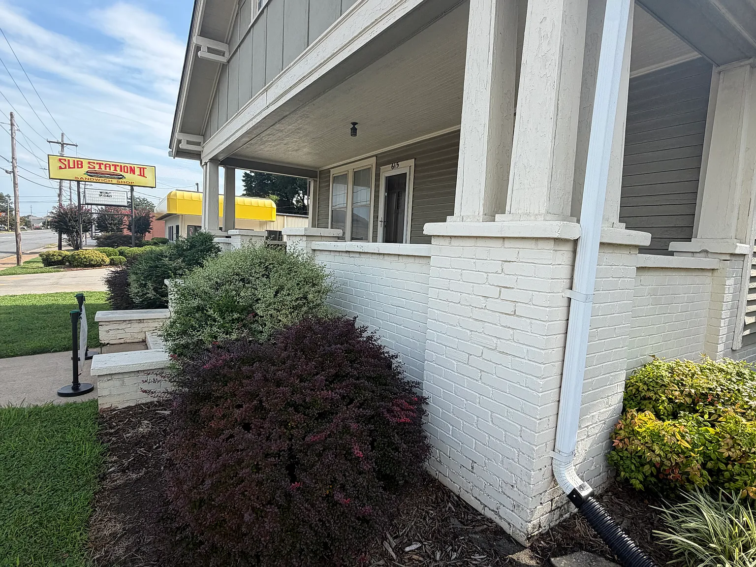 4 bed, 1422 sqft, $2,200 — Photo 2