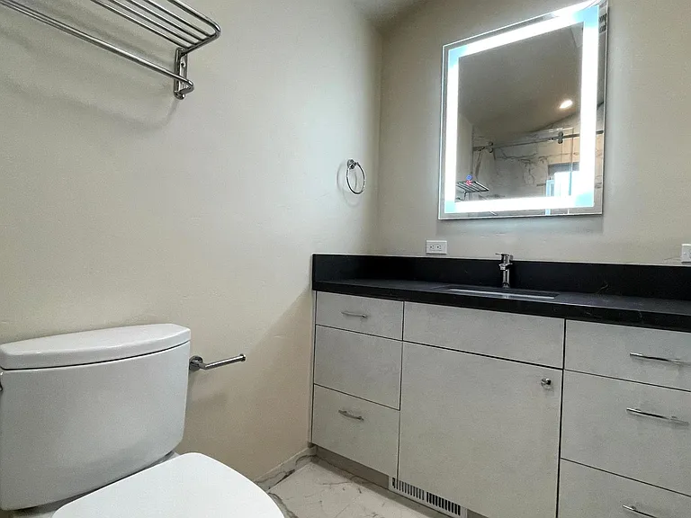 816 Selkirk Pl — Photo 13