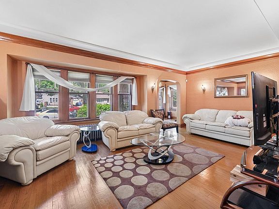 5th image of 2752 N 60th STREET