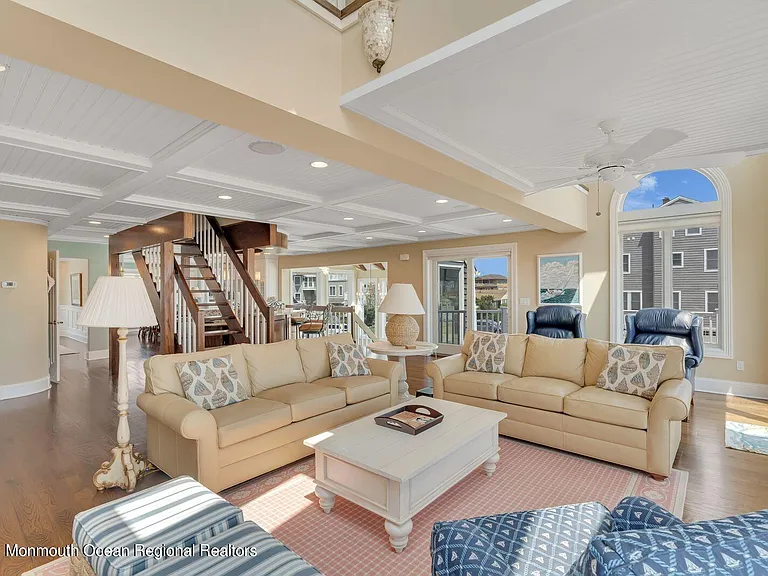 1101 S Ocean Ave — Photo 33