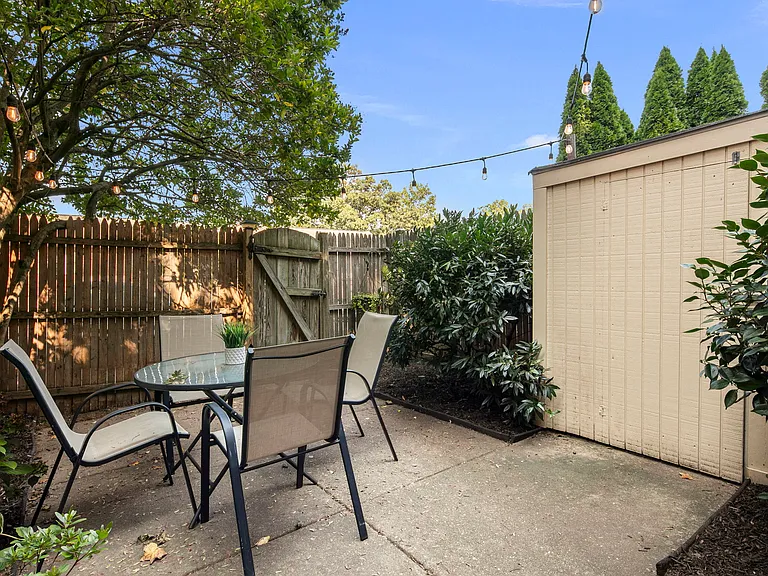 8390 Forrester Blvd — Photo 17