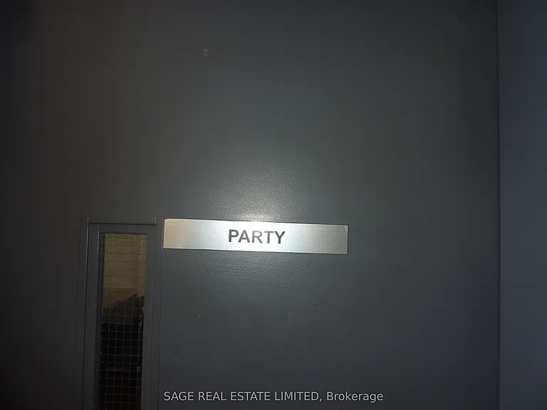 570 Lolita Gdns #104 — Photo 25