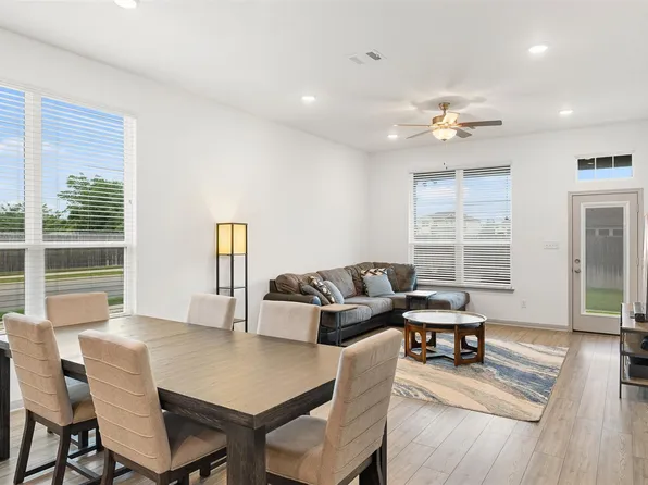 1968 Chief St, Bryan, TX 77807